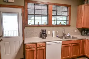 205 and 207 Hubbard St, Yoakum, TX 77995 - Photo 17