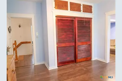 205 and 207 Hubbard Street, Yoakum, TX 77995 - Photo 35