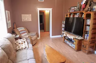 205 and 207 Hubbard St, Yoakum, TX 77995 - Photo 25