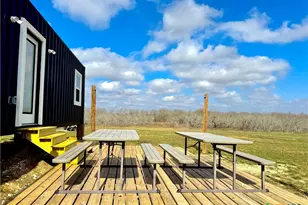 1118 Co Rd 447, Waelder, TX 78959 - Photo 31