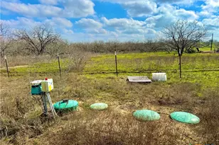 1118 Co Rd 447, Waelder, TX 78959 - Photo 21
