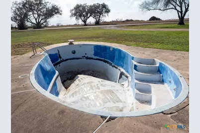 2419 US Highway 87 Highway, Cuero, TX 77954 - Photo 19