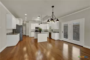 948 Hudson Ln, New Braunfels, TX 78130 - Photo 9