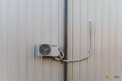 1080 Whisper Road, Luling, TX 78648 - Photo 19