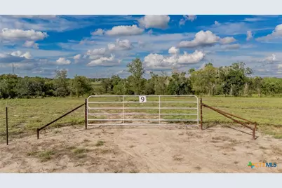24 Left Rd., Victoria, TX 77905 - Photo 1