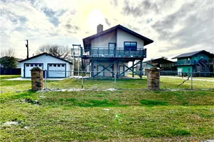 179 Easy St, Port O'Connor, TX 77982 - Photo 23