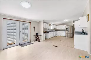 27522 Natural Bridge Caverns Rd, San Antonio, TX 78266 - Photo 7