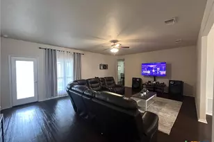 704 Rowdy Dr, Killeen, TX 76542 - Photo 3