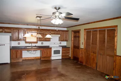 203 S Gisler Street, Austwell, TX 77950 - Photo 7