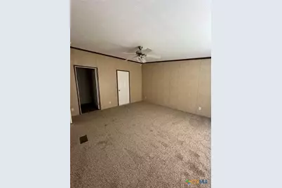 410 Henrietta Street, Yoakum, TX 77995 - Photo 13