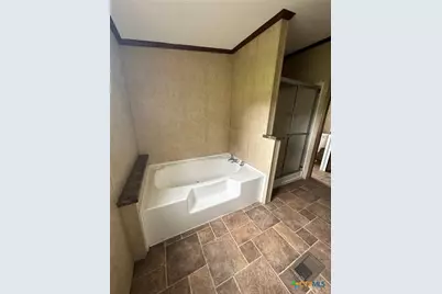 410 Henrietta Street, Yoakum, TX 77995 - Photo 11