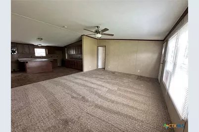 410 Henrietta Street, Yoakum, TX 77995 - Photo 7