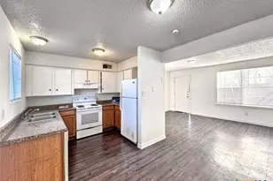 742 Martindale Rd, San Marcos, TX 78666 - Photo 7