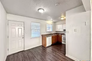 742 Martindale Rd, San Marcos, TX 78666 - Photo 3