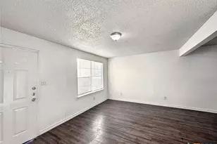 742 Martindale Rd, San Marcos, TX 78666 - Photo 5