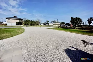 513 N 16th St, Port O'Connor, TX 77982 - Photo 3