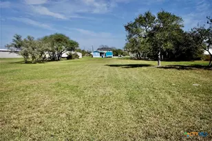 513 N 16th St, Port O'Connor, TX 77982 - Photo 29