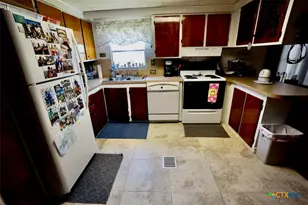 513 N 16th St, Port O'Connor, TX 77982 - Photo 21