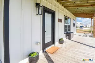 2749 W Bayshore Dr, Palacios, TX 77465 - Photo 7