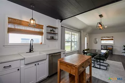 2749 W Bayshore Drive, Palacios, TX 77465 - Photo 19