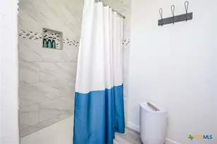 2749 W Bayshore Dr, Palacios, TX 77465 - Photo 33