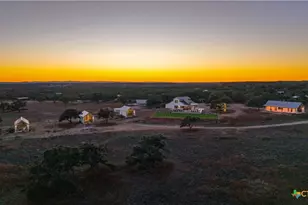 5999 Ranch Road 165, Blanco, TX 78606 - Photo 47