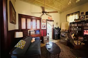 1002 Hopkins St, Yoakum, TX 77995 - Photo 9