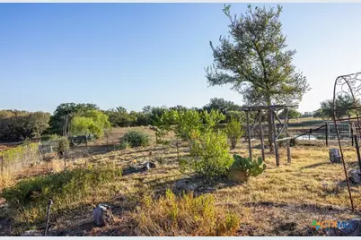 3270 Fm 671, Luling, TX 78648 - Photo 19