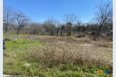 112 Ivy Avenue, Luling, TX 78648 - Photo 1