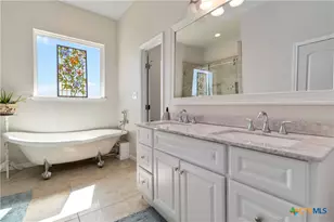 2662 Fm 2438, Seguin, TX 78155 - Photo 27