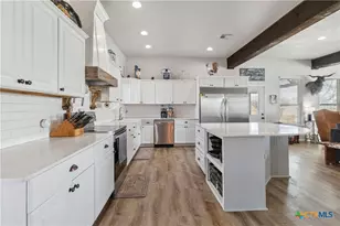 2662 Fm 2438, Seguin, TX 78155 - Photo 17