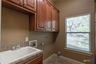 451 Winding View, New Braunfels, TX 78132 - Photo 17