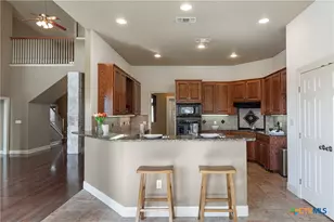 451 Winding View, New Braunfels, TX 78132 - Photo 5