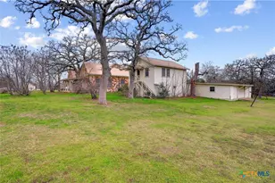 222 Myrtle Ave, Luling, TX 78648 - Photo 37