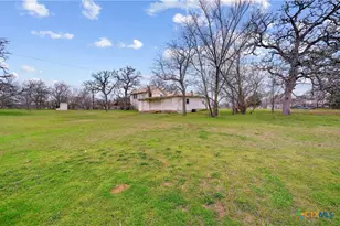 222 Myrtle Ave, Luling, TX 78648 - Photo 27