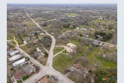 222 Myrtle Avenue, Luling, TX 78648 - Photo 43