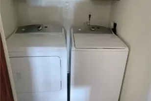 703 W Oakland Ave, Seadrift, TX 77983 - Photo 19