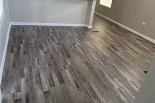 703 W Oakland Ave, Seadrift, TX 77983 - Photo 13