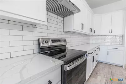 110 Lake Village Road, Seguin, TX 78155 - Photo 13