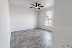 110 Lake Village Rd, Seguin, TX 78155 - Photo 27