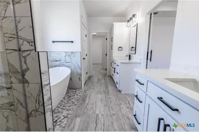 110 Lake Village Road, Seguin, TX 78155 - Photo 23