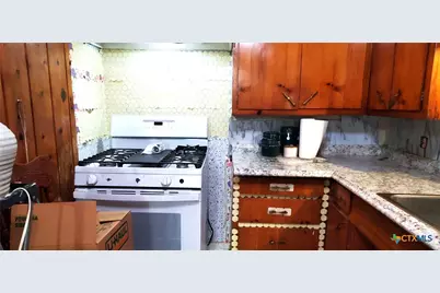 112 College Avenue, Oglesby, TX 76561 - Photo 17