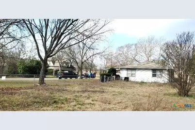 112 College Avenue, Oglesby, TX 76561 - Photo 11