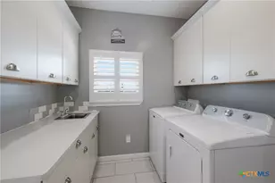 262 Gander Slough Rd, Kingsbury, TX 78638 - Photo 19