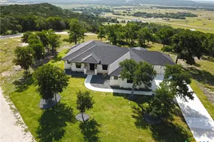 1725 Cottonwood Mesa Dr, Kempner, TX 76539 - Photo 3