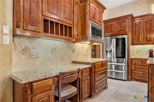 220 Gabriel Woods Dr, Georgetown, TX 78633 - Photo 7