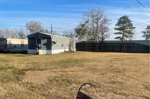 1610 S 3rd St, Ganado, TX 77962 - Photo 19