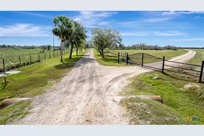 000 Big Dukes Ranch, Port Lavaca, TX 77979 - Photo 7