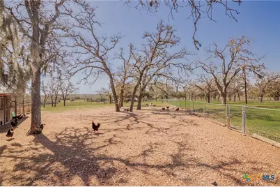 455 Suncrest Lane, Victoria, TX 77905 - Photo 15