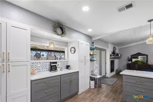 455 Suncrest Ln, Victoria, TX 77905 - Photo 27